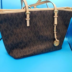 Michael Kors Tote